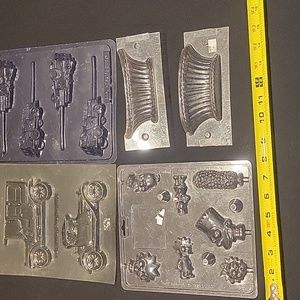 Easter 4 plastic candy molds. Antique car, Fire truck, The Simpsons and a Basket